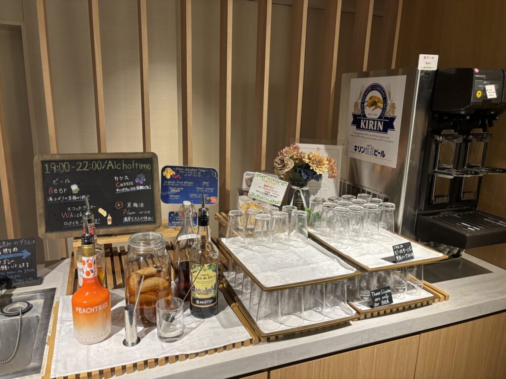 箱根ゆとわの2025年のドリンクコーナー少し変化が見える