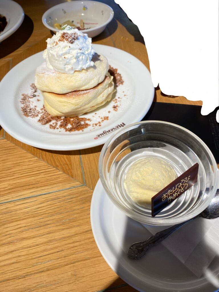 シーパラダイス内にあるレストランの誕生日サービスアイス、パンケーキ