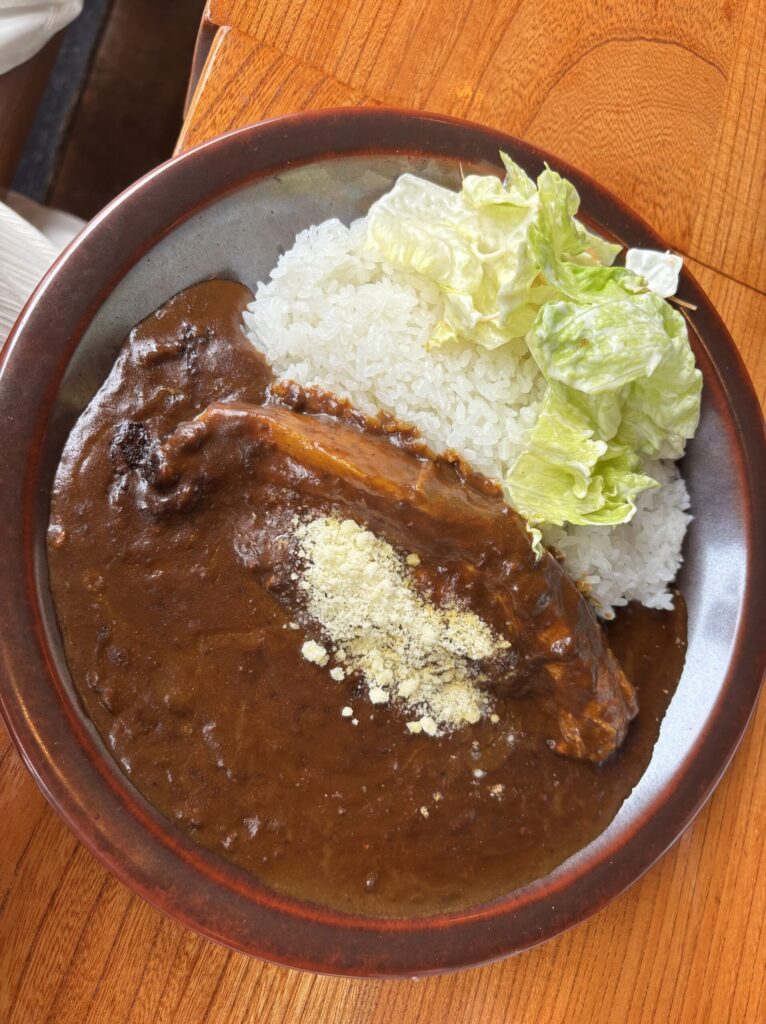 珊瑚礁の鶏肉カレーライス少な目