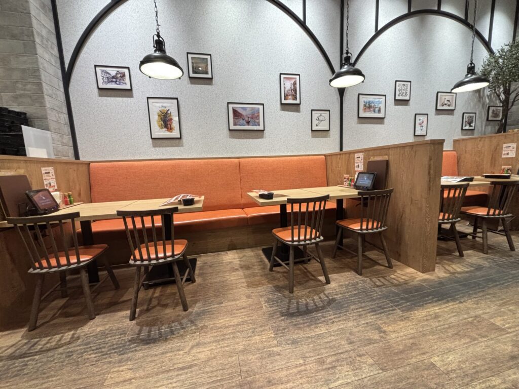 ワールドポーターズにある、ピエトロ。広々とした店内はベビーカーも置いてもよさそうでした