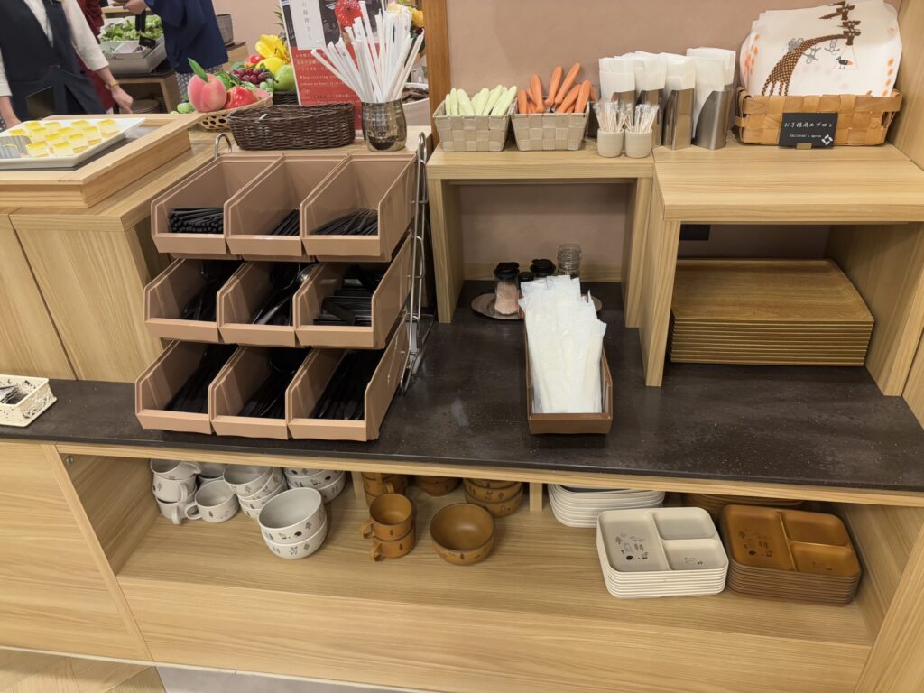 グランレトーレ湯河原のバイキングの子ども用カトラリー