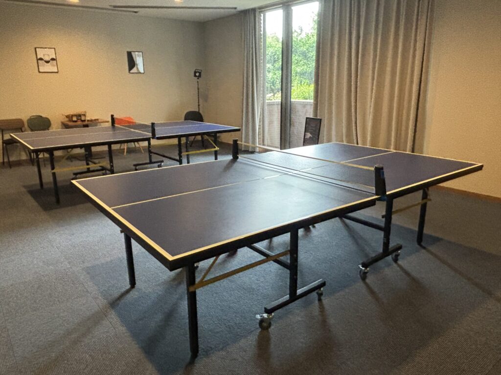 グランレトーレ湯河原の卓球場。ここはまた別の部屋で卓球のみ行える