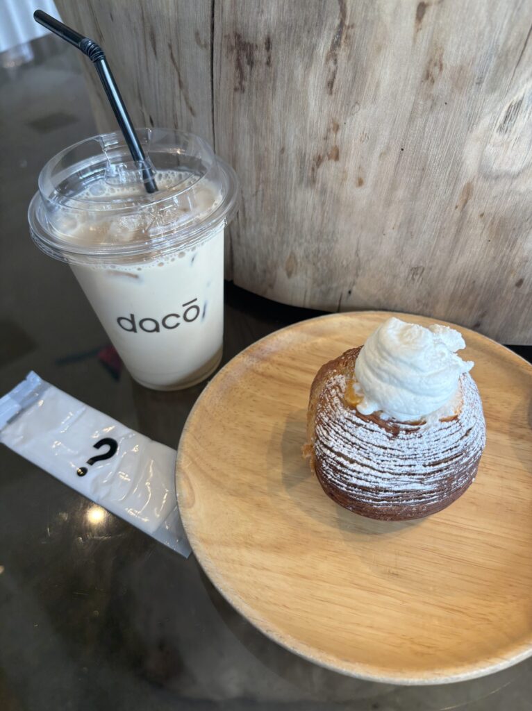 dacō(ダコー)でイートイン