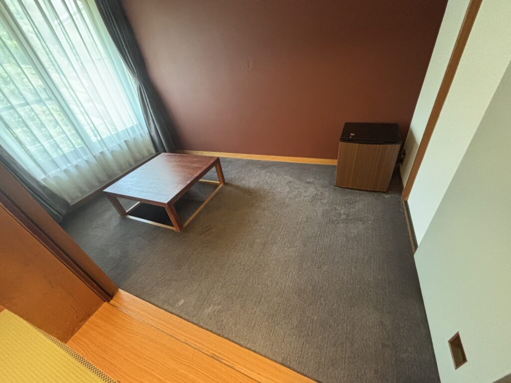 彩向陽の掘りごたつ