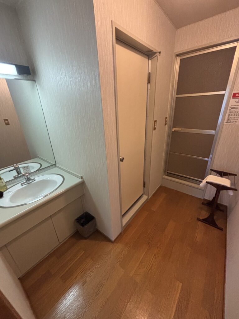彩向陽の客室のお洗面所