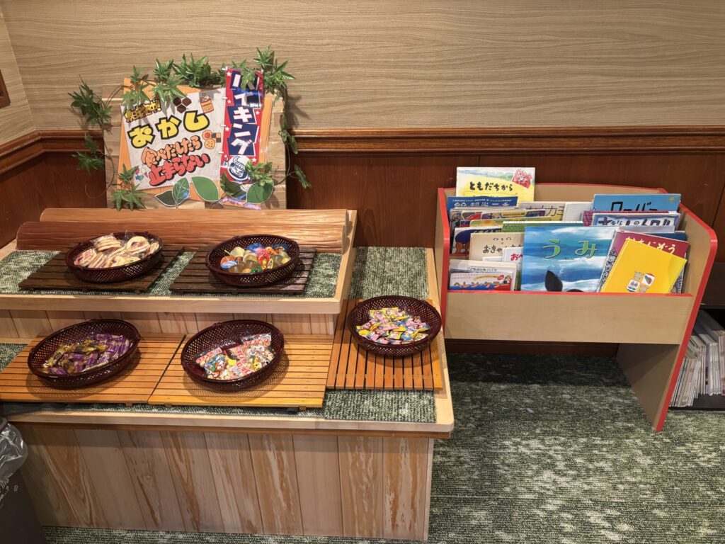 彩向陽のキッズスペースのおやつ